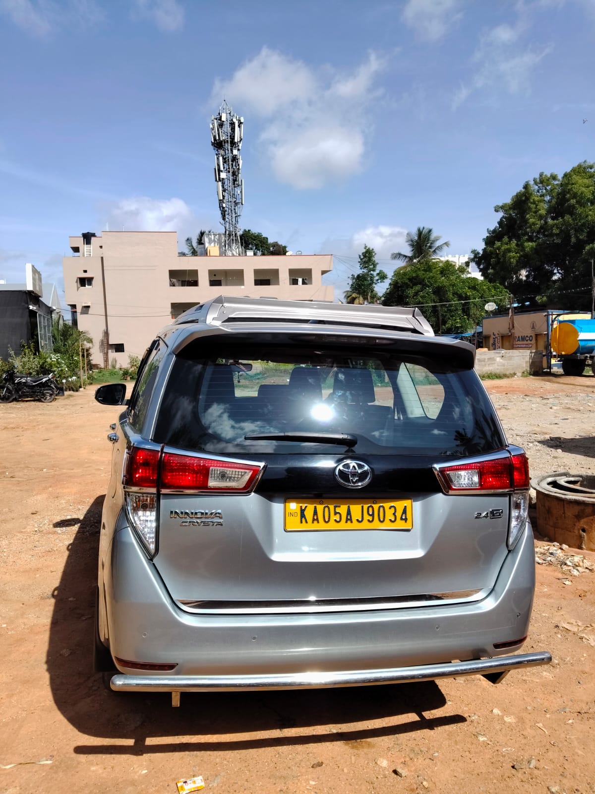 Innova Crysta side profile